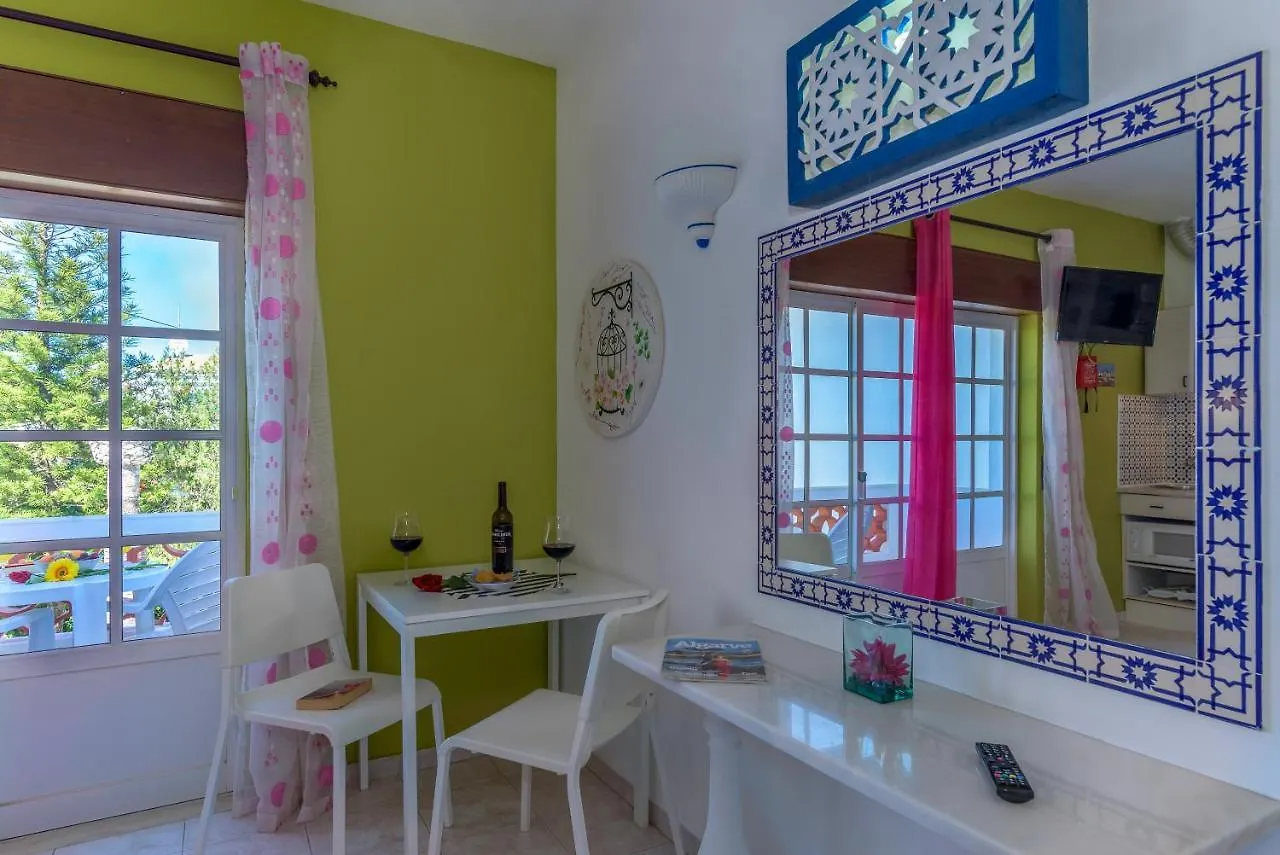 Palm Villa Estudios Lagos Apartment