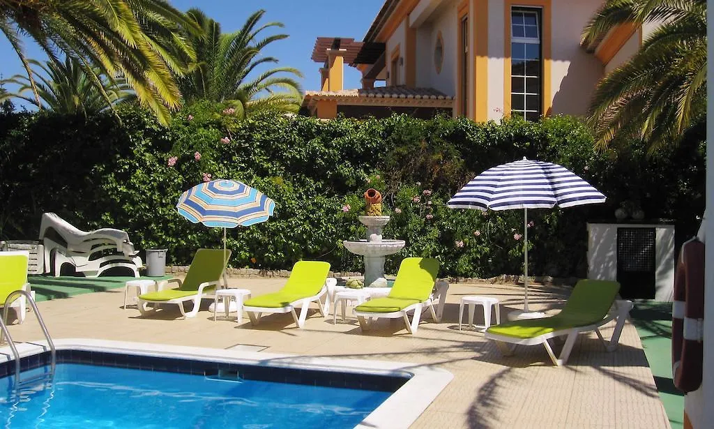 Palm Villa Estudios Lagos 0*,